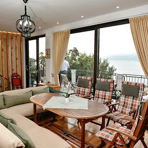 serena-home.albaniahotels.org/