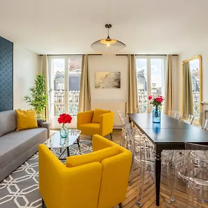 Merveil Cozy - Tilsitt - Eiffel Tower View Apartment