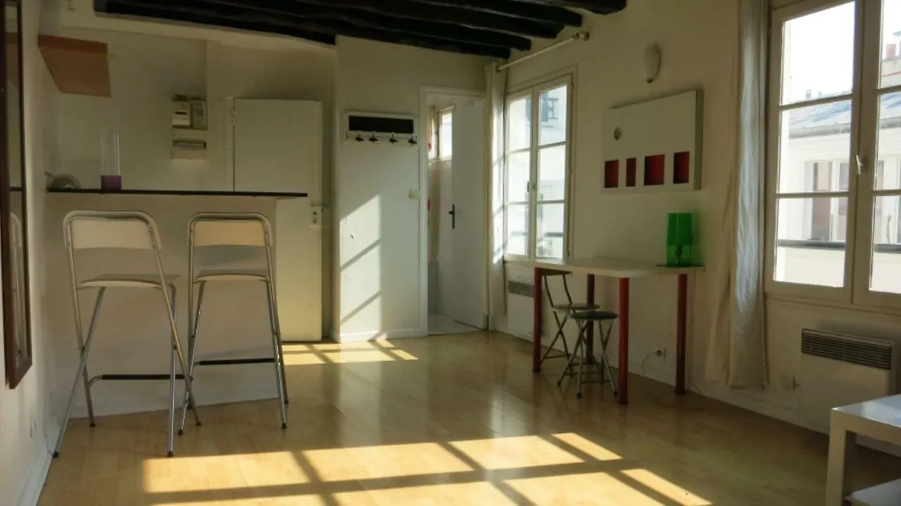 Cosy 25 Sqm Studio In Heart Of Paris